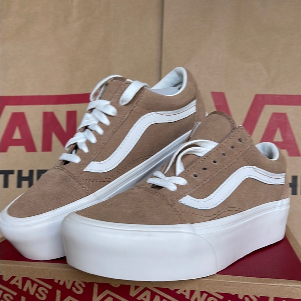 Vans Platform Old Skool Sneakers Tan and White - Picture 4 of 16